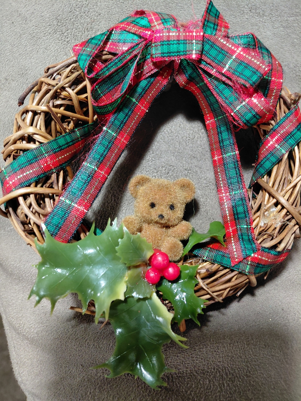 Holiday Grapevine 4.5" Wreath with Plaid Bow and Teddy Accent